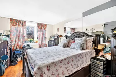 1007 E 215th Street, Bronx, NY 10469 - Photo 19