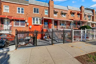 1007 E 215th Street, Bronx, NY 10469 - Photo 3