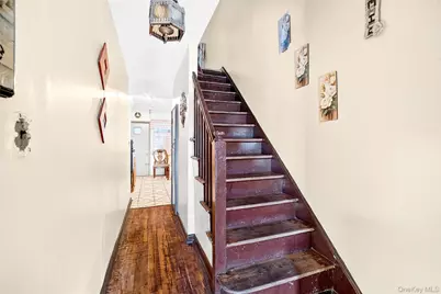 1007 E 215th Street, Bronx, NY 10469 - Photo 7