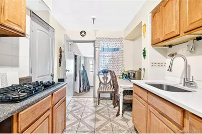 1007 E 215th Street, Bronx, NY 10469 - Photo 9