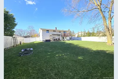 373 Magnolia Drive, Selden, NY 11784 - Photo 25