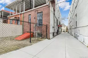 853 E 49th St, Brooklyn, NY 11203 - Photo 23