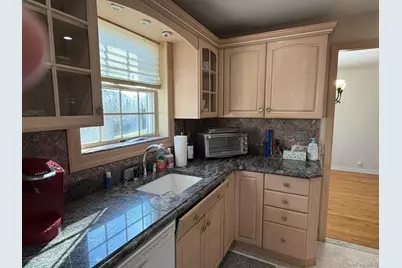 93 Whitman Road, Yonkers, NY 10710 - Photo 5