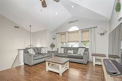 1291 Boston Avenue, Bay Shore, NY 11706 - Photo 9