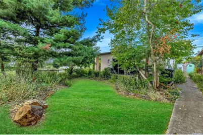 34 Maple St. Maple Street, Islip, NY 11751 - Photo 3