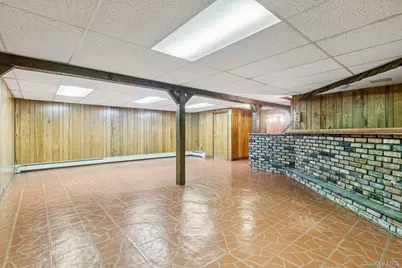 6 Silver Avenue, Huntington Station, NY 11746 - Photo 19