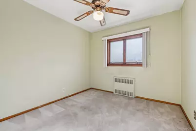 6 Silver Avenue, Huntington Station, NY 11746 - Photo 15