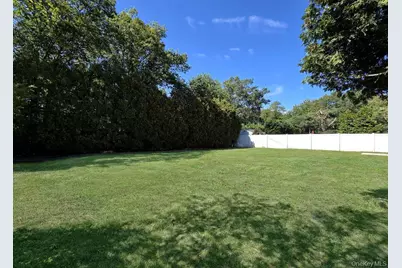 76 Skylark Drive, Holtsville, NY 11742 - Photo 17