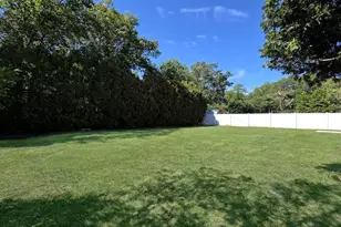 76 Skylark Dr, Holtsville, NY 11742 - Photo 17