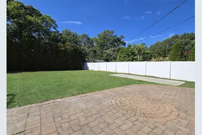 76 Skylark Drive, Holtsville, NY 11742 - Photo 15