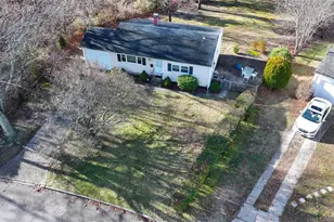 170 Sugarwood Ln, Central Islip, NY 11722 - Photo 21