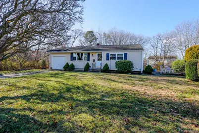 170 Sugarwood Lane, Central Islip, NY 11722 - Photo 3