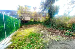 140-14 68th Dr, Flushing, NY 11367 - Photo 17