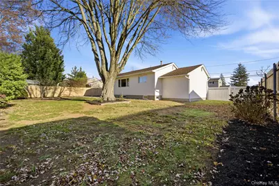 26 Wilshire Drive, North Babylon, NY 11703 - Photo 5