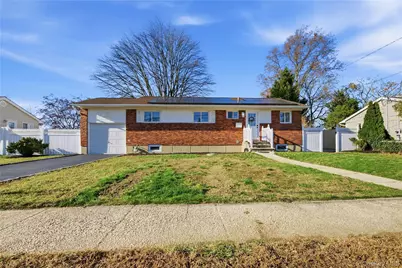 26 Wilshire Drive, North Babylon, NY 11703 - Photo 1