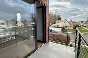 1 Short Ln, Levittown, NY 11756 - Photo 19