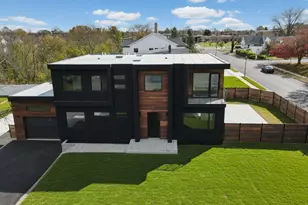 1 Short Ln, Levittown, NY 11756 - Photo 27