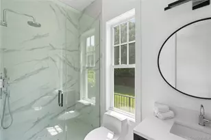 100 Narrow Ln, Southampton, NY 11968 - Photo 13