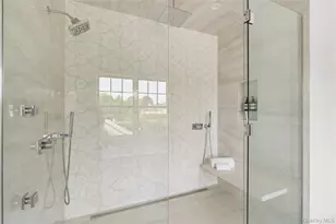 100 Narrow Ln, Southampton, NY 11968 - Photo 27