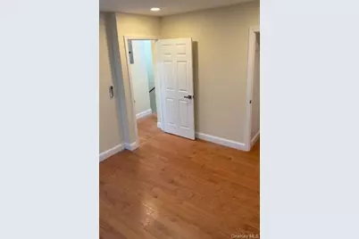 24106 141st Avenue, Rosedale, NY 11422 - Photo 5