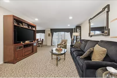 99 S Park Avenue #224, Rockville Centre, NY 11570 - Photo 5