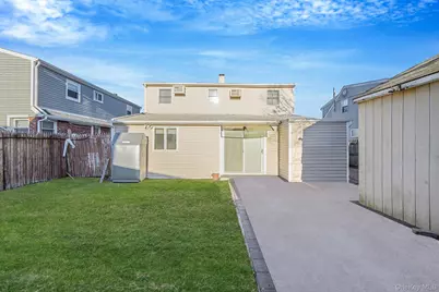 897 Washington Avenue, Westbury, NY 11590 - Photo 31