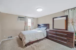 897 Washington Ave, Westbury, NY 11590 - Photo 23