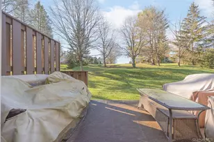 75 Village Green, Bardonia, NY 10954 - Photo 19