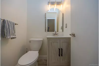 75 Village Green, Bardonia, NY 10954 - Photo 17