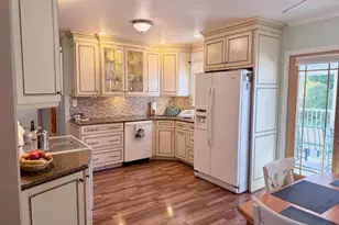 286 Pacific St, Massapequa Park, NY 11762 - Photo 7