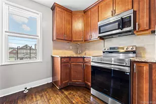 42-25 189th St, Flushing, NY 11358 - Photo 13