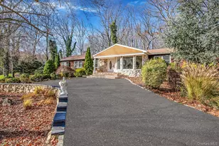 25 Farmington Ln, Melville, NY 11747 - Photo 3