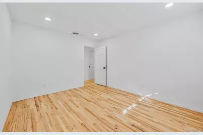 25 Farmington Lane, Melville, NY 11747 - Photo 29