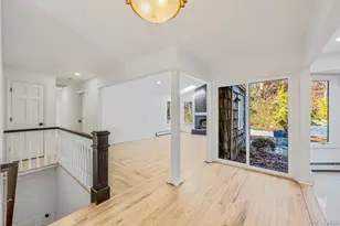 25 Farmington Ln, Melville, NY 11747 - Photo 13