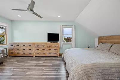 398 Concord Avenue, Lindenhurst, NY 11757 - Photo 13