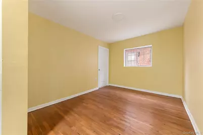 9141 195th Street, Hollis, NY 11423 - Photo 17