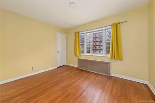 91-41 195th St, Hollis, NY 11423 - Photo 13