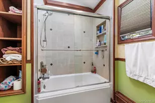 10 Faulkner Ln, Dix Hills, NY 11746 - Photo 29