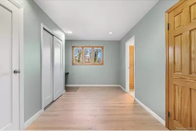 10 Faulkner Lane, Dix Hills, NY 11746 - Photo 23