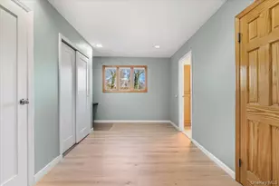 10 Faulkner Ln, Dix Hills, NY 11746 - Photo 23