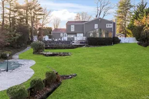 10 Faulkner Ln, Dix Hills, NY 11746 - Photo 37