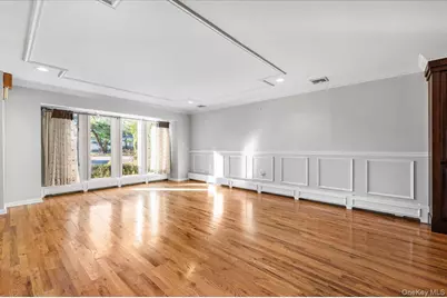 10 Faulkner Lane, Dix Hills, NY 11746 - Photo 13