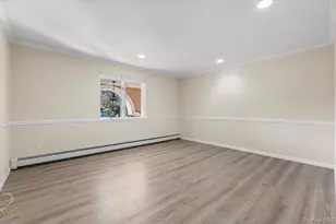 10 Faulkner Ln, Dix Hills, NY 11746 - Photo 27