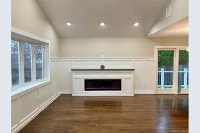 12 Hampton Road, Sound Beach, NY 11789 - Photo 5