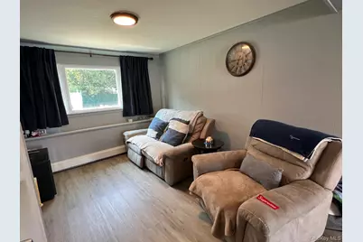 49 Catalpa Street, North Babylon, NY 11703 - Photo 9