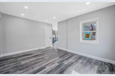 27 Lyman Road, Patchogue, NY 11772 - Photo 19