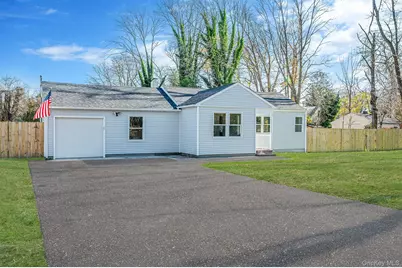 27 Lyman Road, Patchogue, NY 11772 - Photo 3