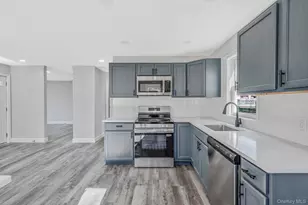 27 Lyman Rd, Patchogue, NY 11772 - Photo 17