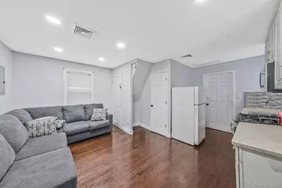 10119 Lefferts Boulevard, Richmond Hill, NY 11419 - Photo 11