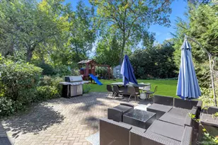 23 Skyview Pl, Melville, NY 11747 - Photo 21